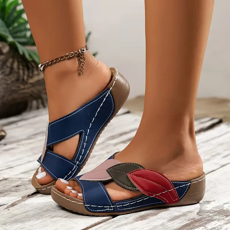 Inès - Sandales Orthopédiques Femme Bohème à Motif Feuilles et Semelle Compensée Surpiqûrée