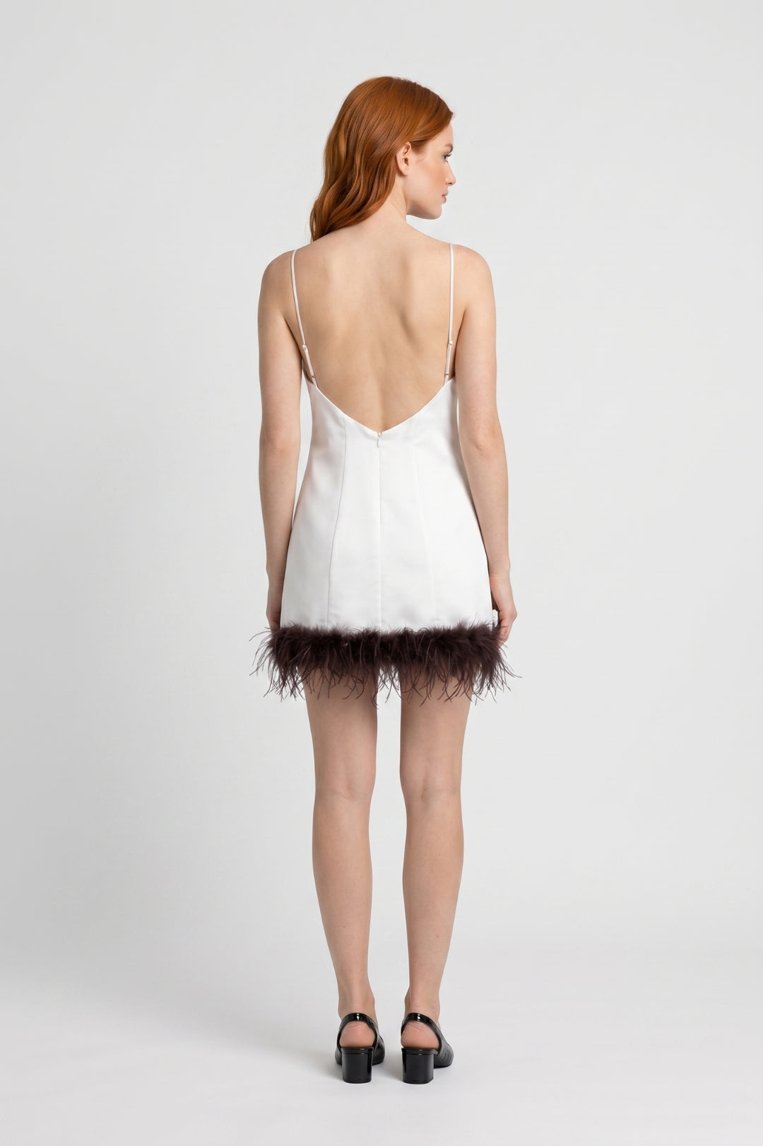 Robe Mini Femme - Bretelles Dos Ouvert Bordure Plumes | Chic