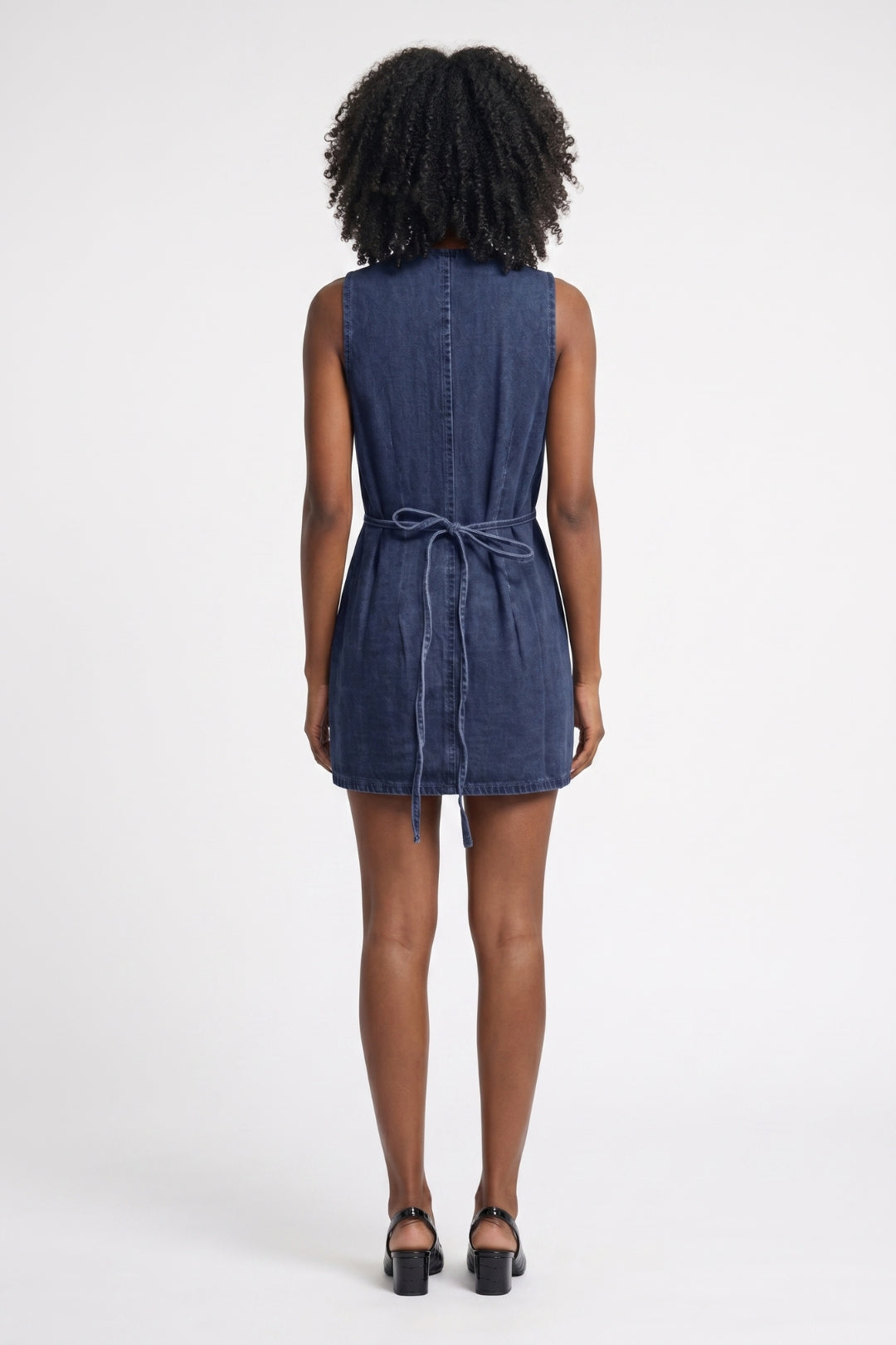 Robe Mini Femme - Col V Boutonnage Devant Sans Manches | Chic