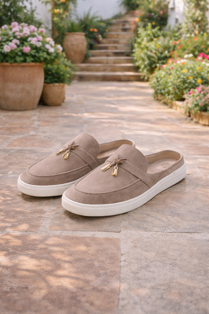 Camille - Mocassins Confort Femme Mules Légères avec Pompon et Semelle Souple