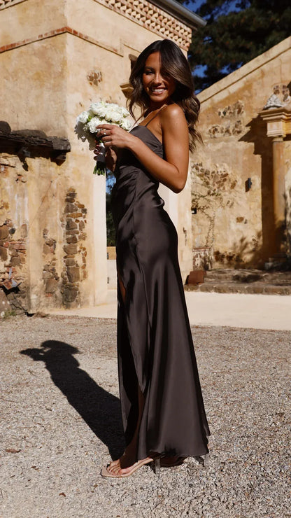 Camille - Robe Élégante Invitée Mariage Femme avec Bretelles Fines et Fente Latérale