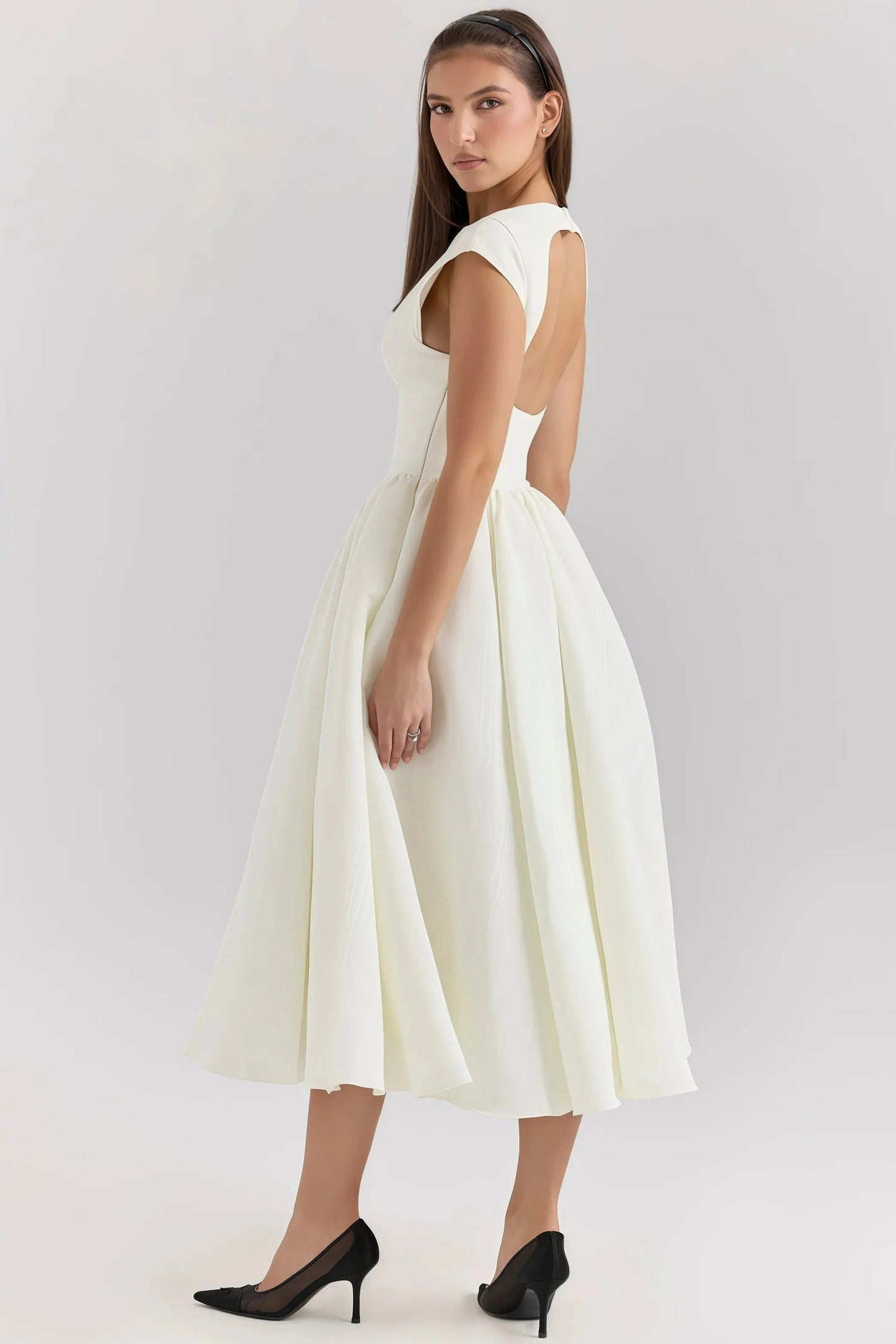 Chloé - Robe Invitée Mariage Simple Femme Élégante Midi à Col Bateau et Jupe Évasée