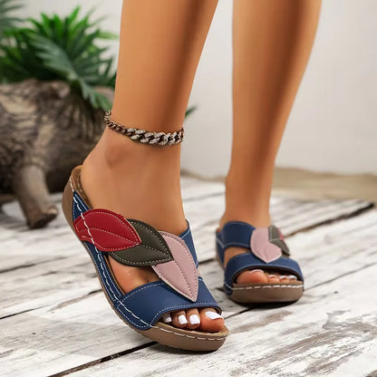 Inès - Sandales Orthopédiques Femme Bohème à Motif Feuilles et Semelle Compensée Surpiqûrée