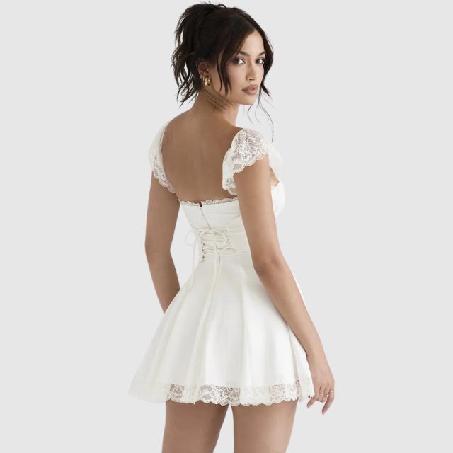 Jade - Robe Mariage Invitée Mini Femme Romantique en Dentelle avec Jupe Évasée et Col Carré