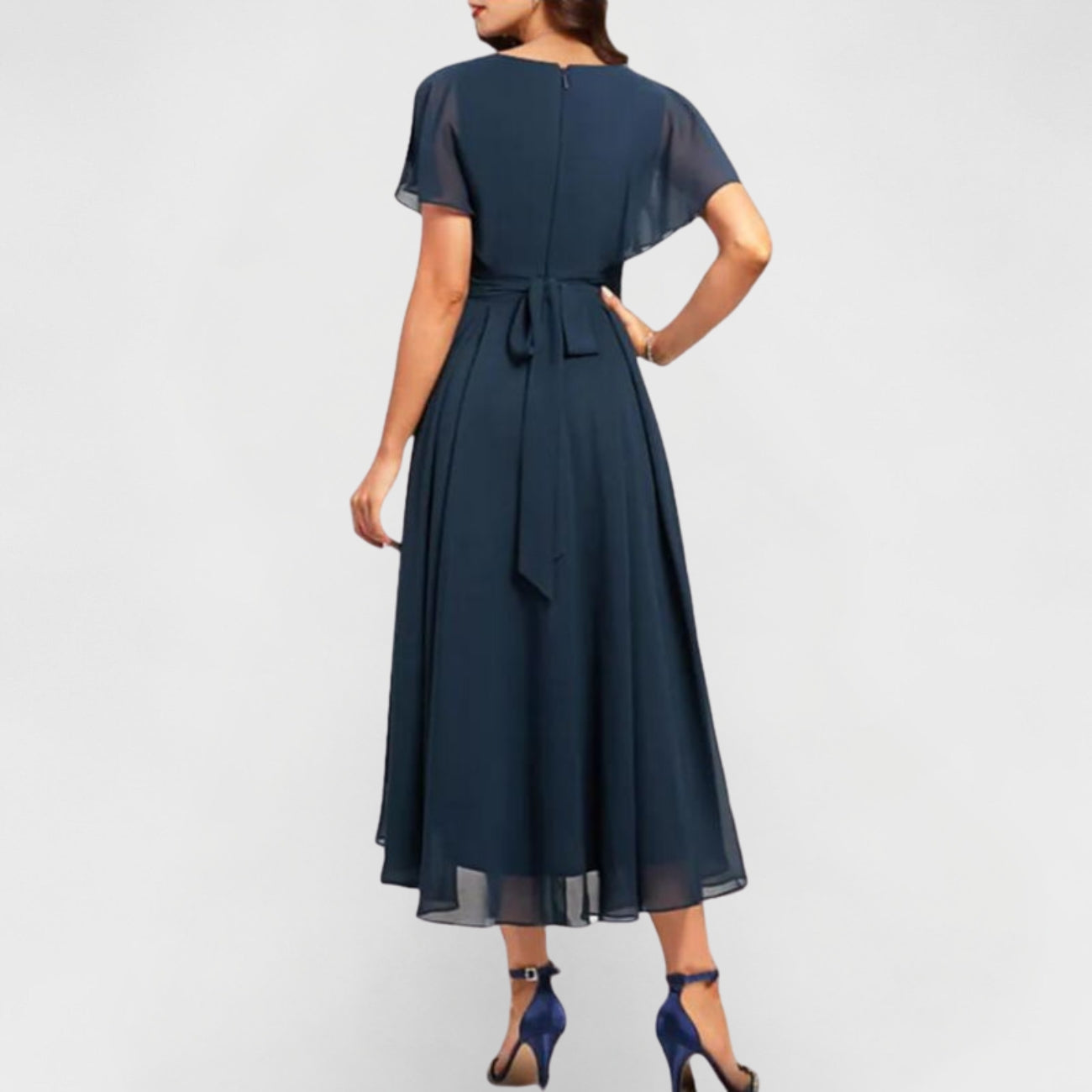 Juliette - Robe Invitée Mariage Femme Élégante Col V Voilé et Ourlet Asymétrique