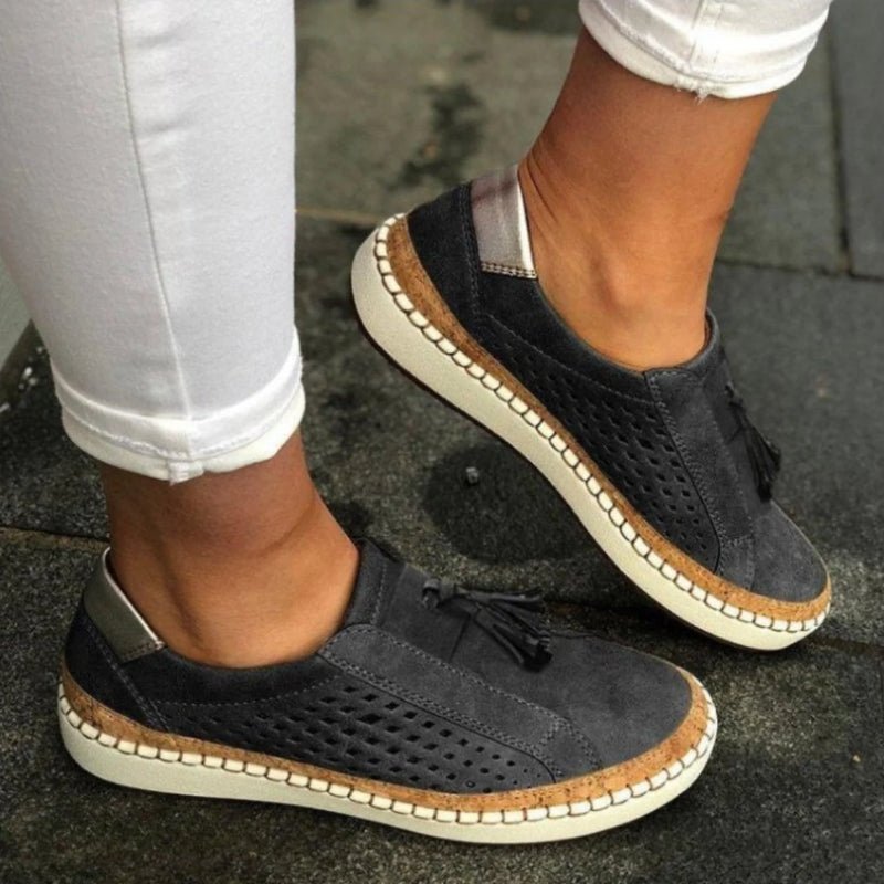 Léa - Baskets Confort Femme Décontractées avec Perforations et Pompons