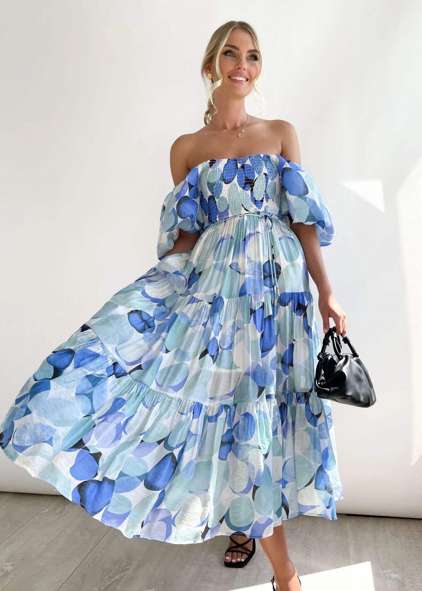 Léa - Robe Invitée Mariage Femme Chic à Épaules Dénudées et Jupe Évasée