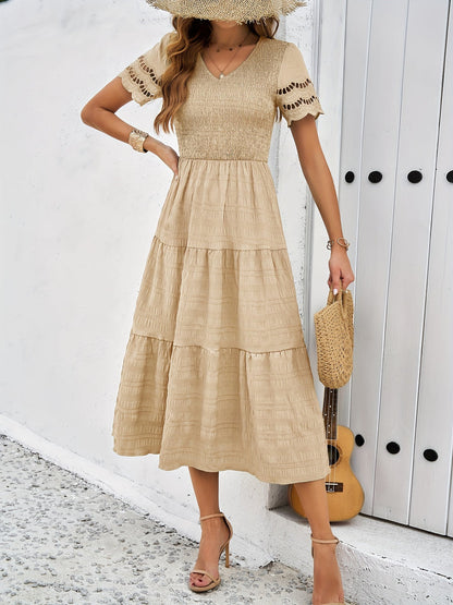 Louise - Robe Invitée Mariage Femme Bohème Smockée à Col V et Jupe Étagée