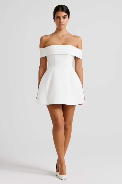 Robe Mini Femme - Épaules Dénudées Bicolore Coupe Patineuse | Chic