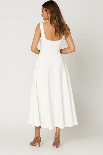 Robe Maxi Femme - Bretelles Larges Encolure Carrée Évasée | Chic