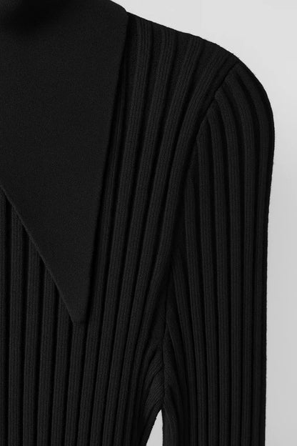 Robe midi Femme - Côtelée Col Polo avec Détails Plumes | Chic