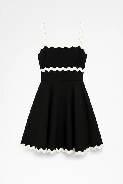 Robe Mini Femme - Bretelles Fines Évasée Bordures Contrastées | Chic