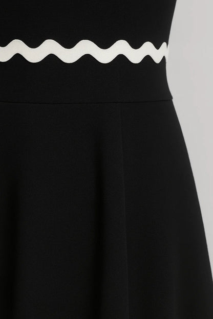 Robe Mini Femme - Bretelles Fines Évasée Bordures Contrastées | Chic