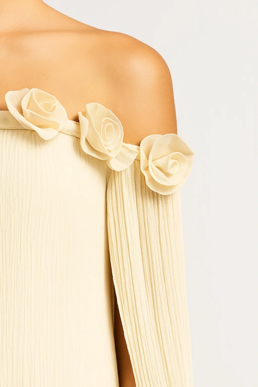 Robe Maxi Femme - Off Shoulder Plissée avec Roses | Élégant