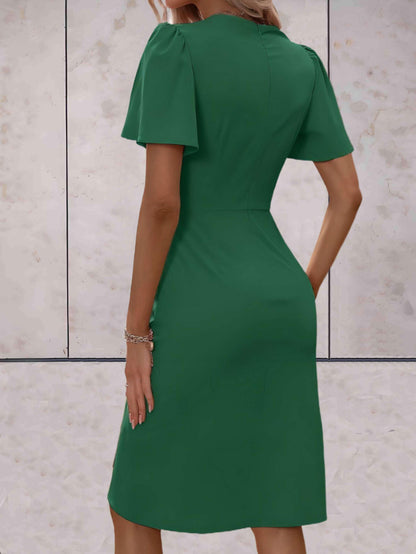 Victoire - Robe d'Été Chic Femme à Col V Croisé avec Drapé Torsadé et Manches Volantées